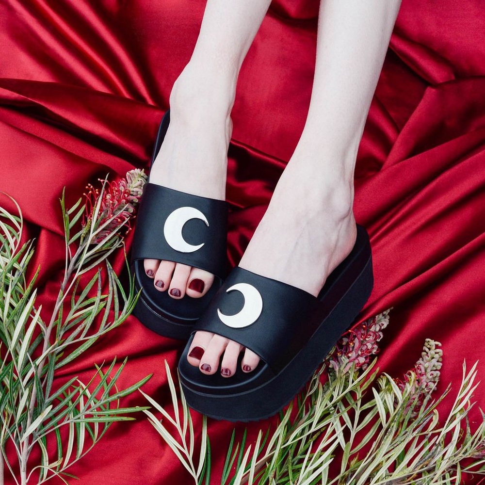 Kill star moon platform sandal